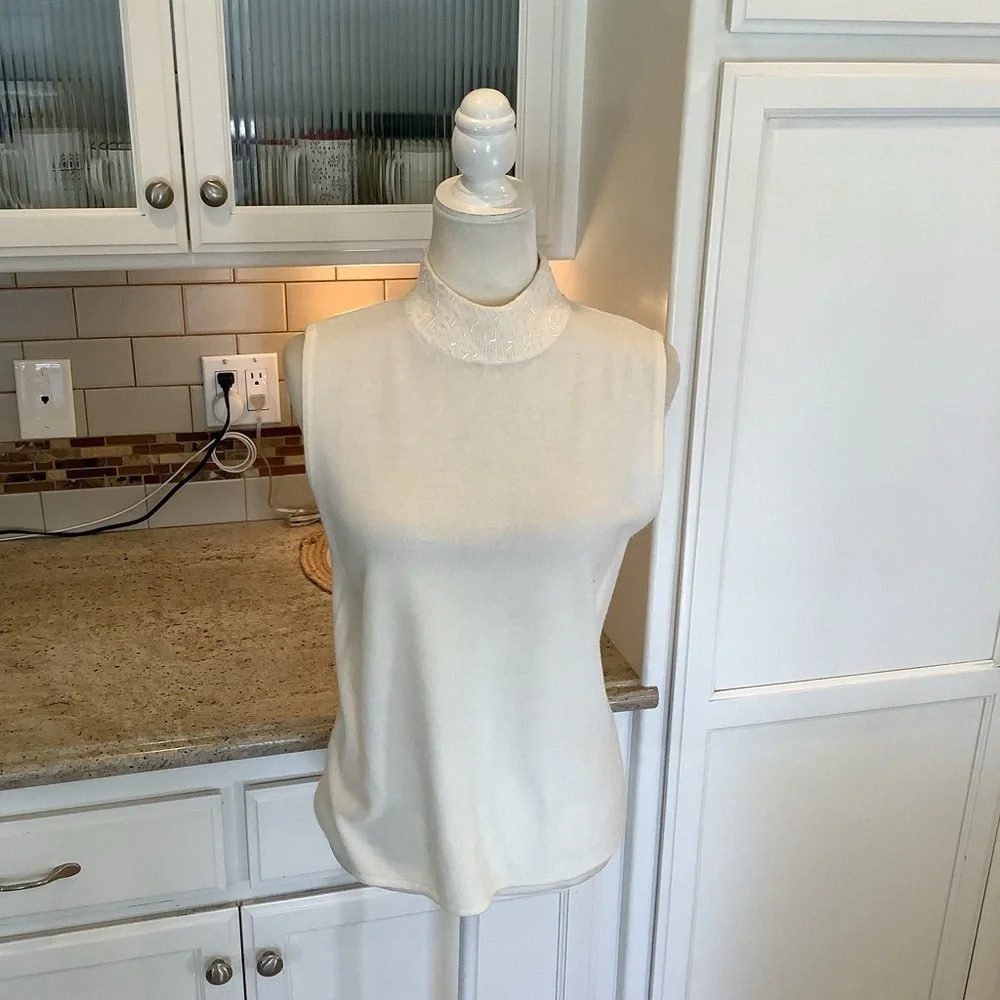 Designers Originals White Sleeveless Beaded Lightweight Sweater Vintage